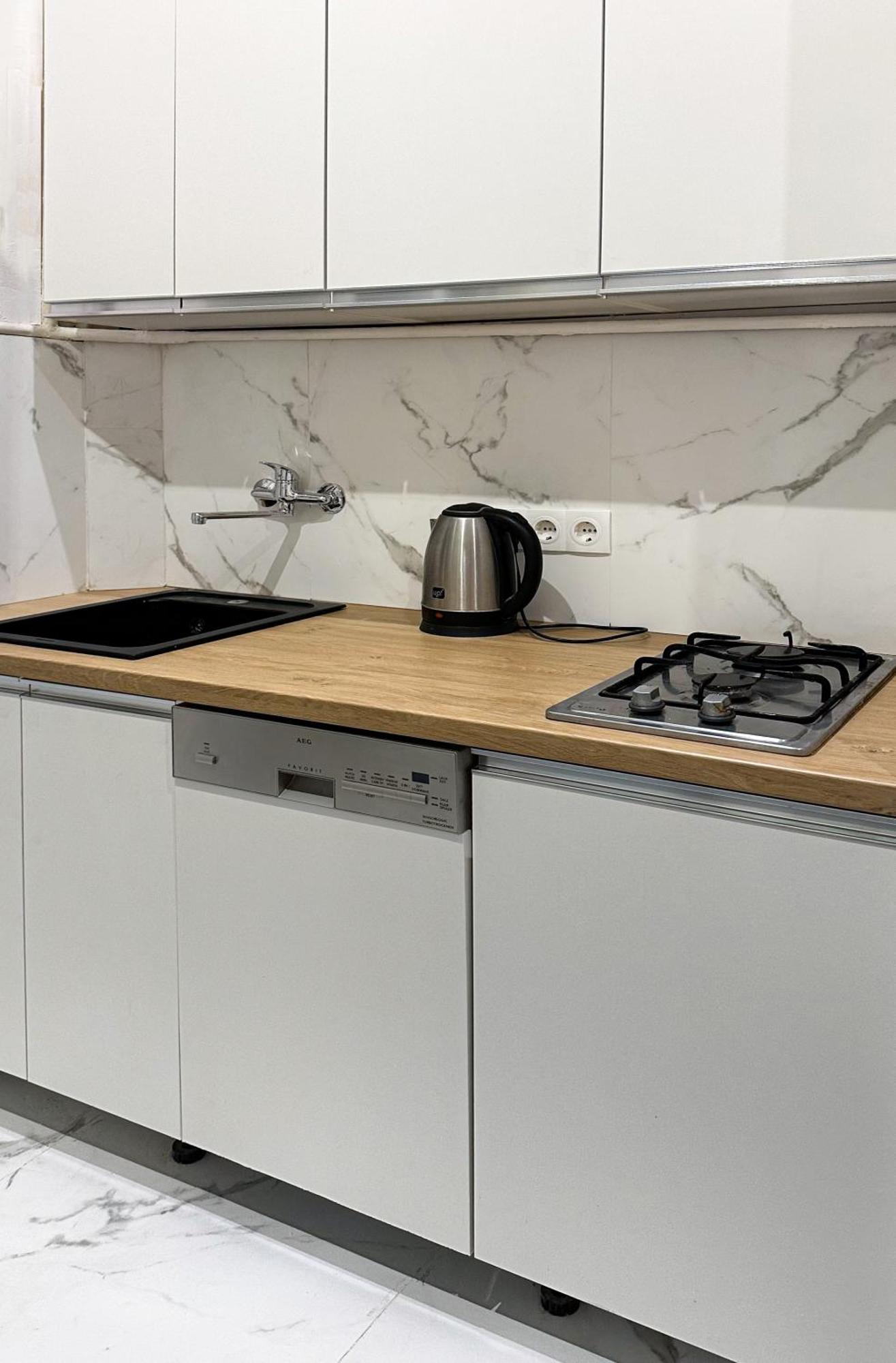 Teodora Square Apartments Площа Святого Теодора إلفيف المظهر الخارجي الصورة