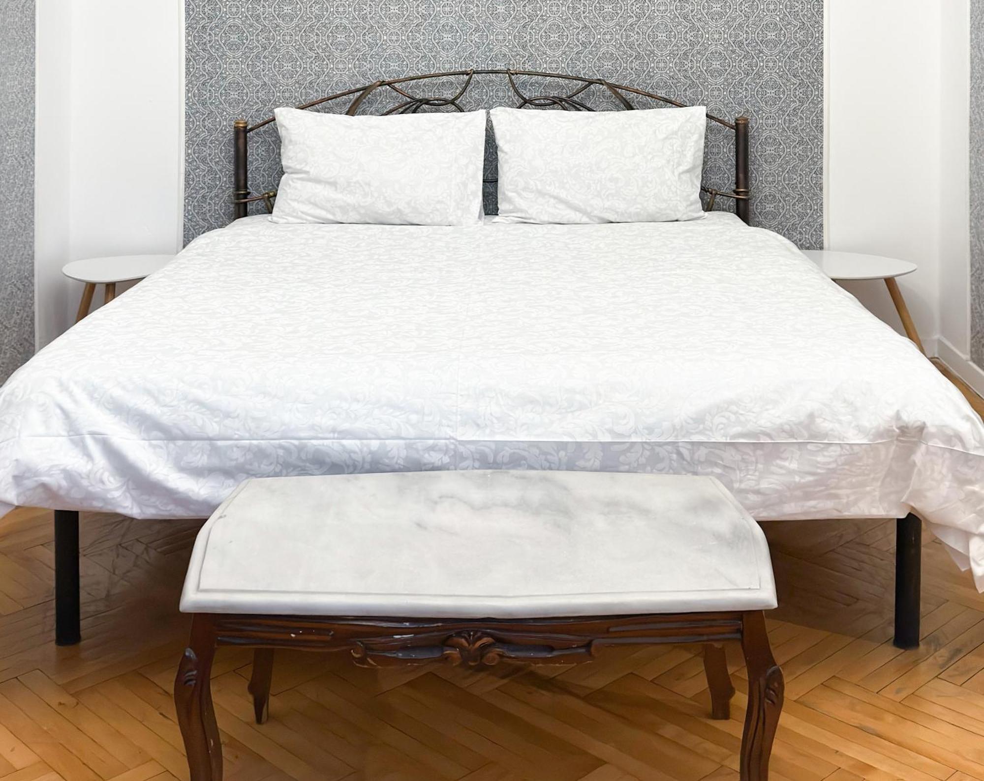Teodora Square Apartments Площа Святого Теодора إلفيف المظهر الخارجي الصورة