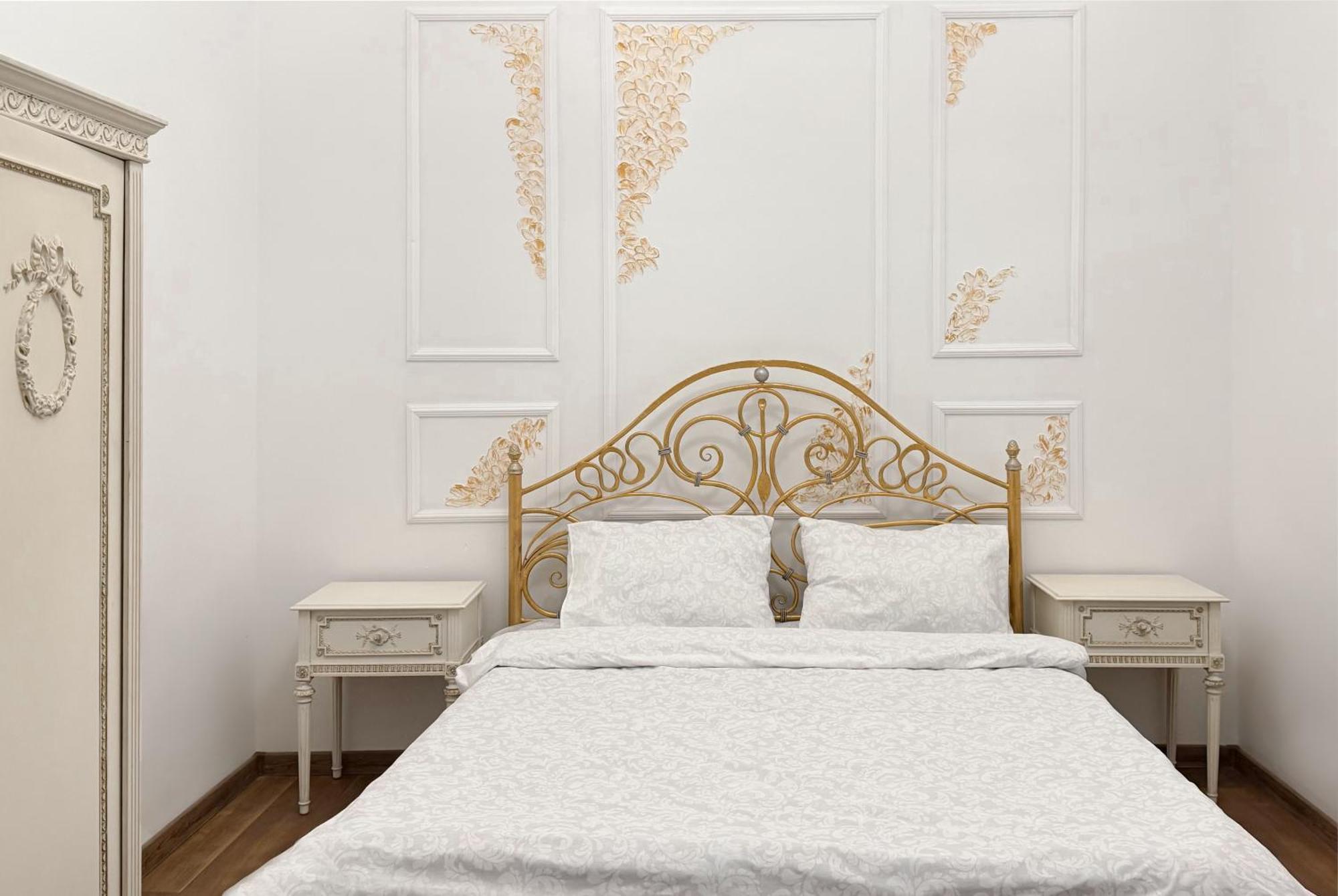 Teodora Square Apartments Площа Святого Теодора إلفيف المظهر الخارجي الصورة